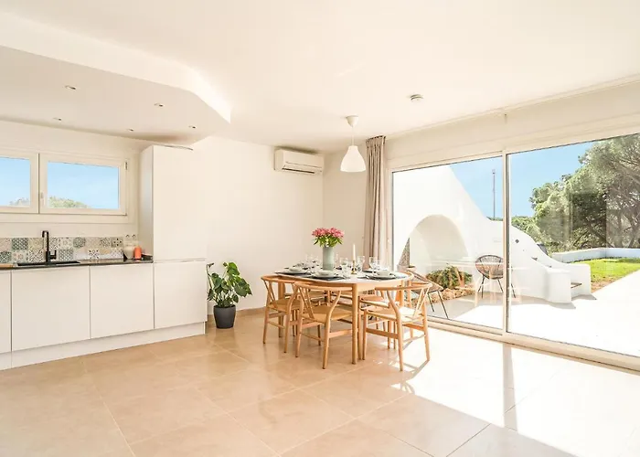 2 Bedroom Awesome In *