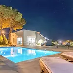 Gorgeous Home In Marbella Марбелья