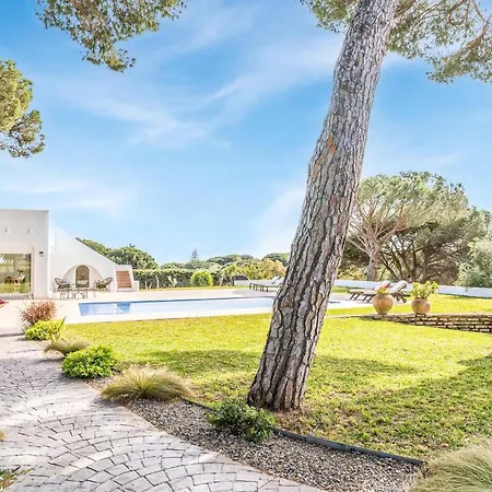 2 Bedroom Awesome In Vakantiehuis