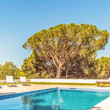 2 Bedroom Awesome In Vakantiehuis *