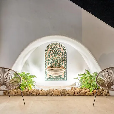 2 Bedroom Awesome In Vakantiehuis Marbella