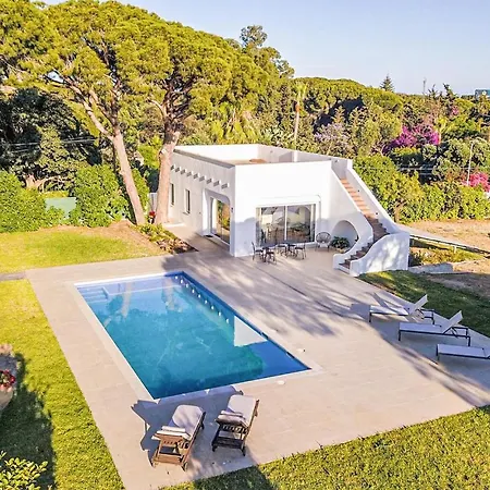 Vakantiehuis 2 Bedroom Awesome In Marbella