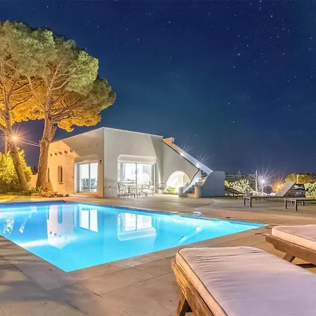 2 Bedroom Awesome In Marbella