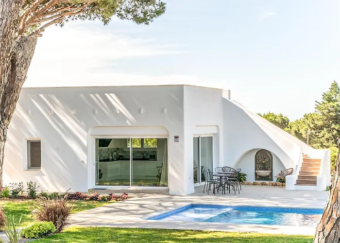 2 Bedroom Awesome In Feriehus Marbella