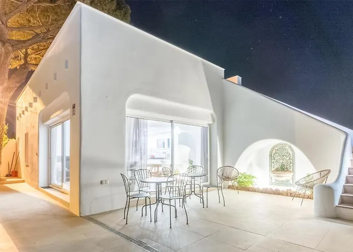 2 Bedroom Awesome In Holiday home Marbella