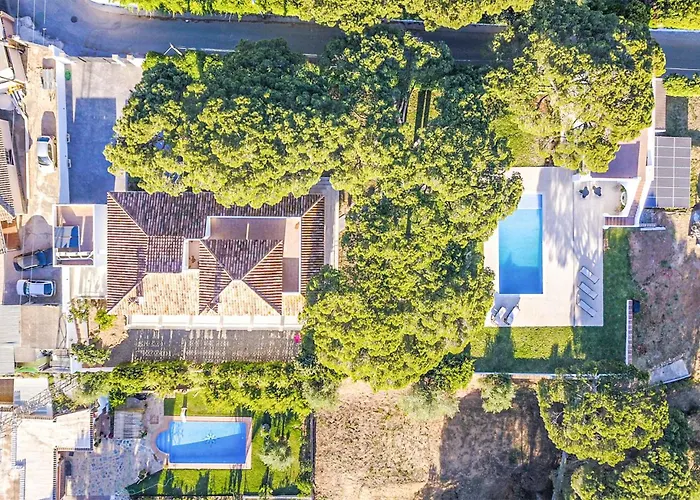 2 Bedroom Awesome In