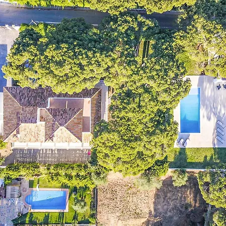 2 Bedroom Awesome In